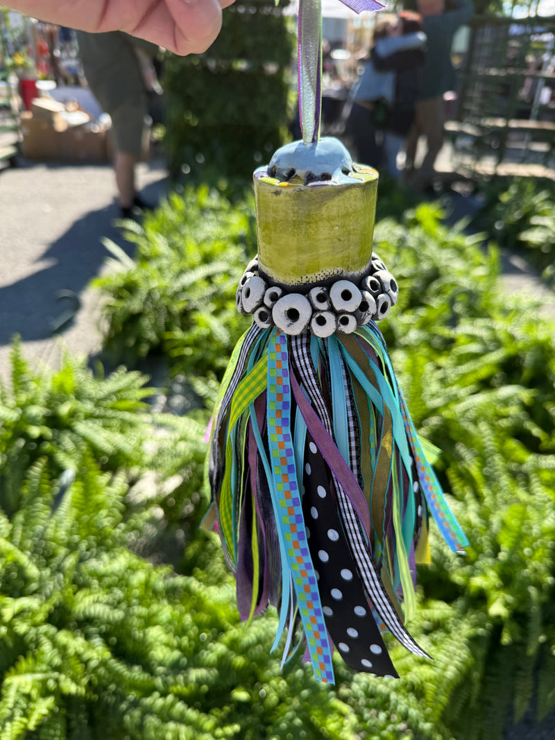 Single Tassel