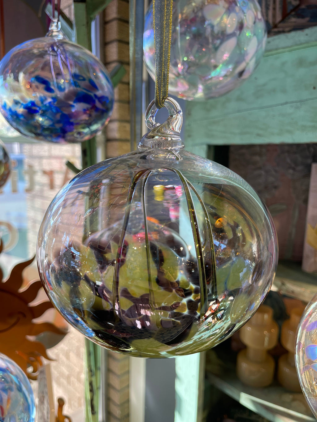 Store Closeup3