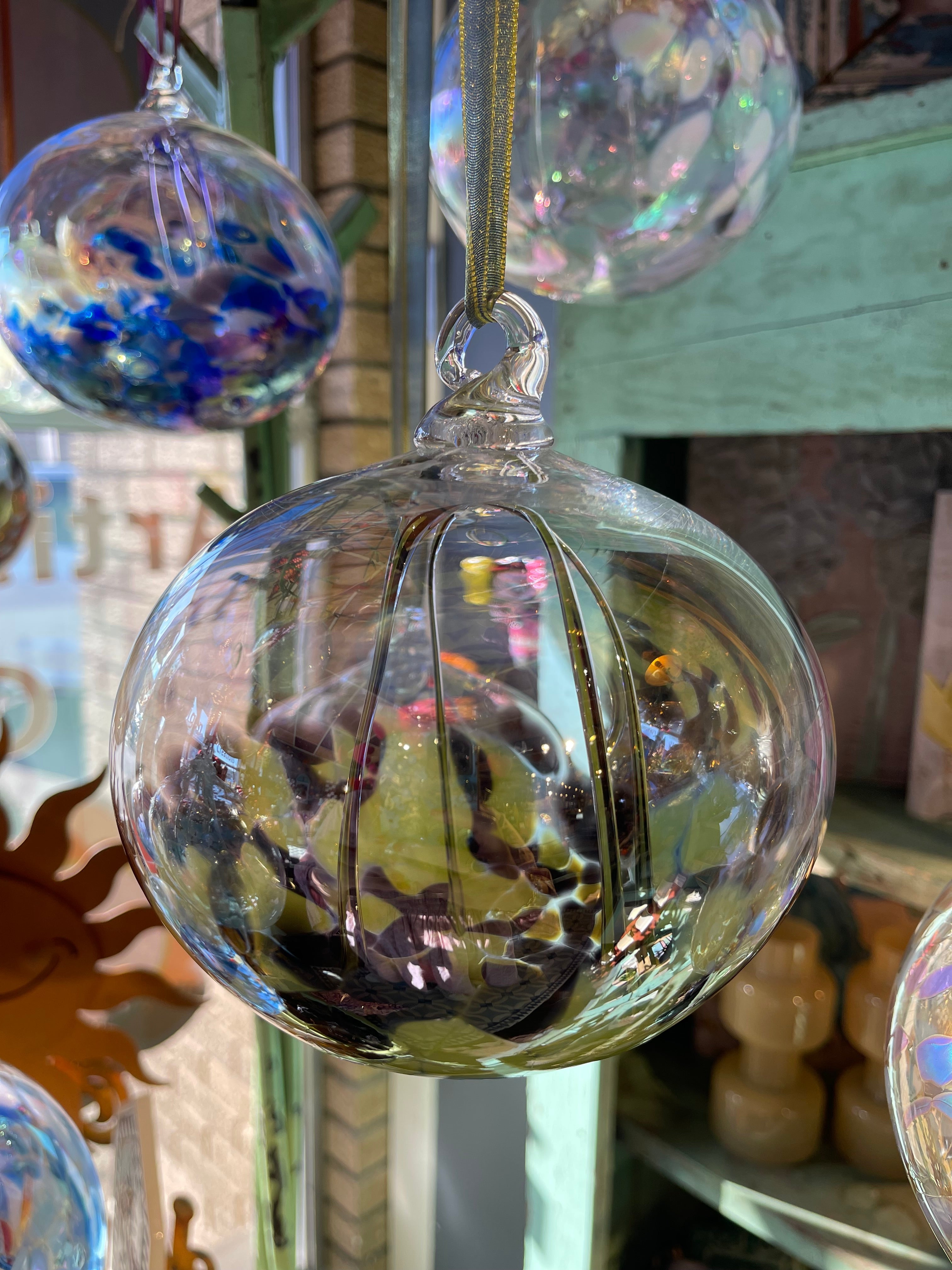Store Closeup3